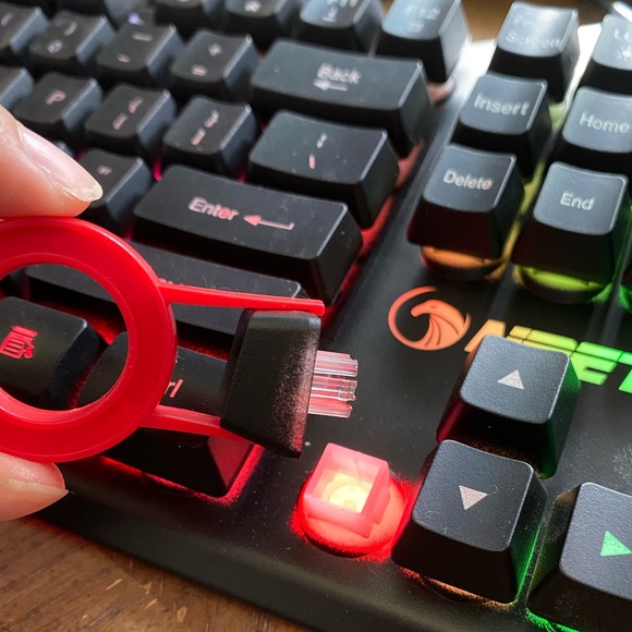 RGB Keyboard with Interchangeable Keycaps - Picture 2 of 5